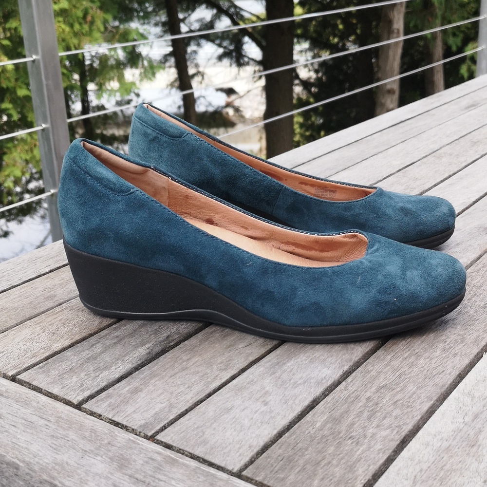Women's Teal Suede Wedge Pumps